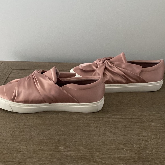 New with Stickers Steven by Steve Madden Pink Bow Slip-in Sneakers - Size 6.5 - Picture 4 of 7